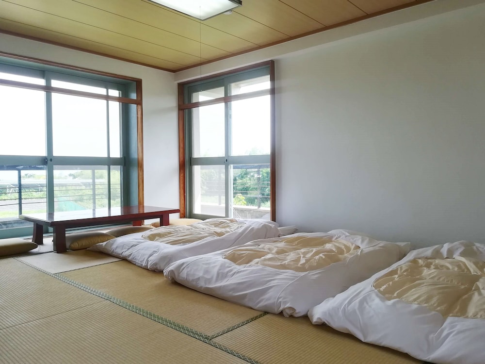 J-Hoppers Lake Biwa Guesthouse - Hostel 12/61