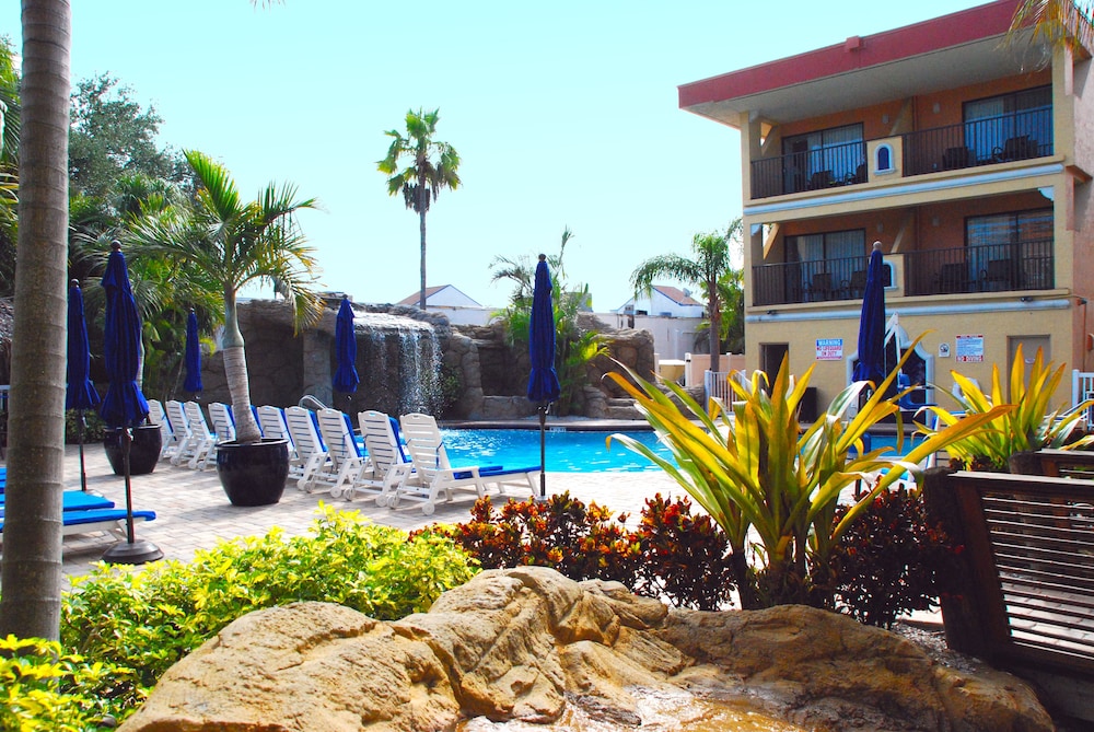 Coconut Cove Suites 15/38