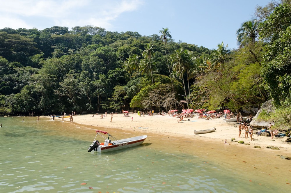 Praia Da Crena Inn 16/42