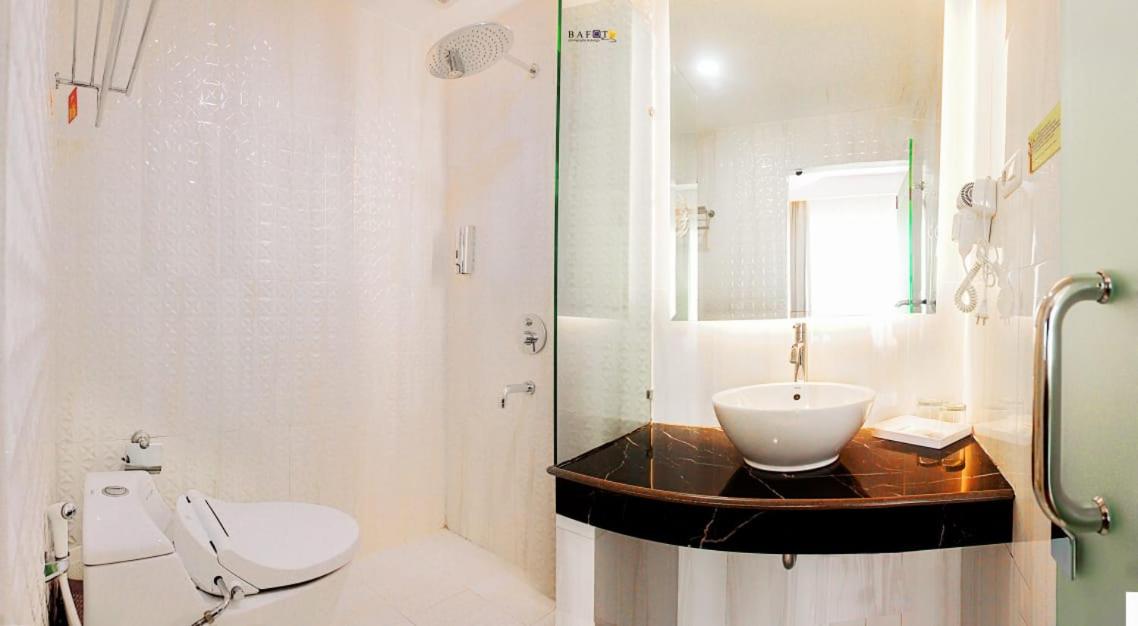 Emerald Hotel 40/42