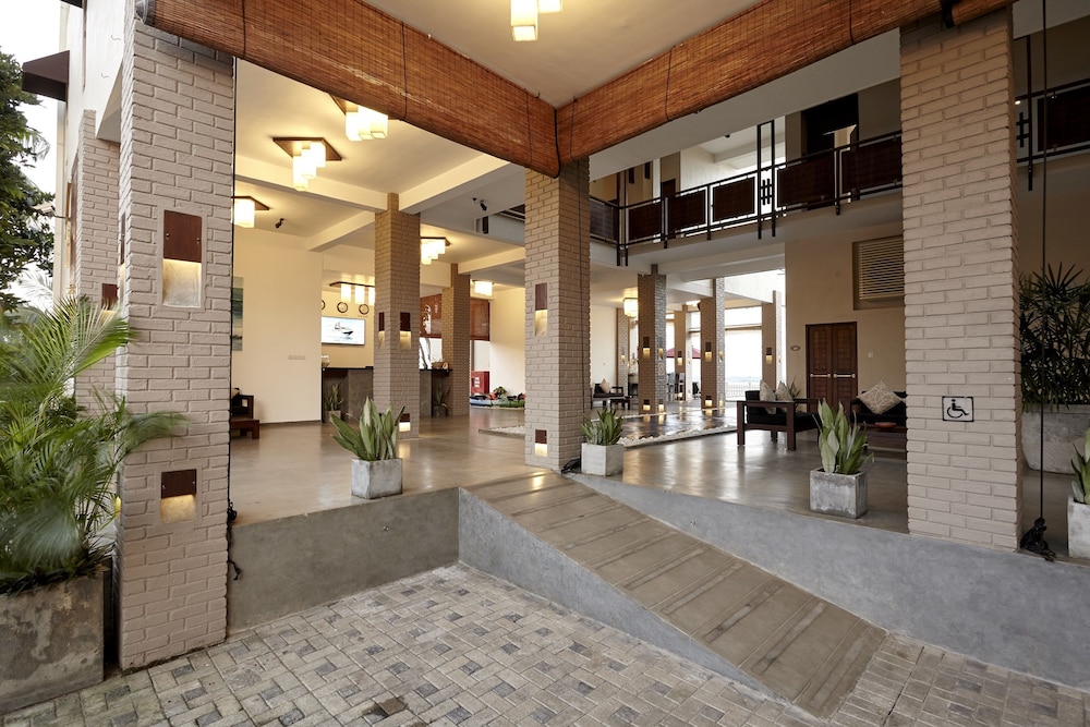 Gartons Cape Hotel 6/46