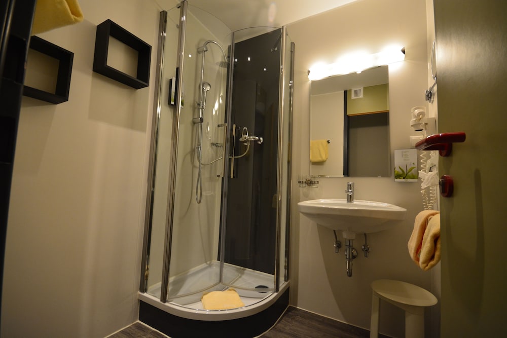 PARKHOTEL BRUNAUER 56/56