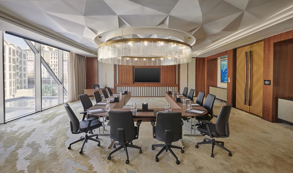 حياة ريجينسي(Hyatt Regency Riyadh Olaya) 63/75