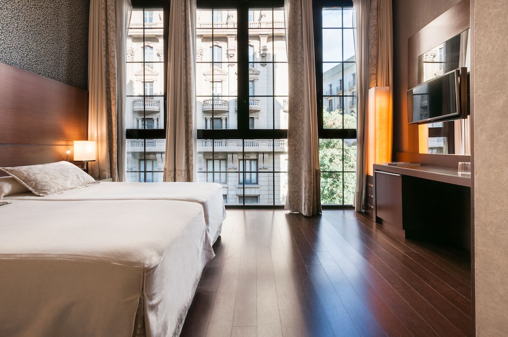 HOTEL COLONIAL BARCELONA in BARCELONA