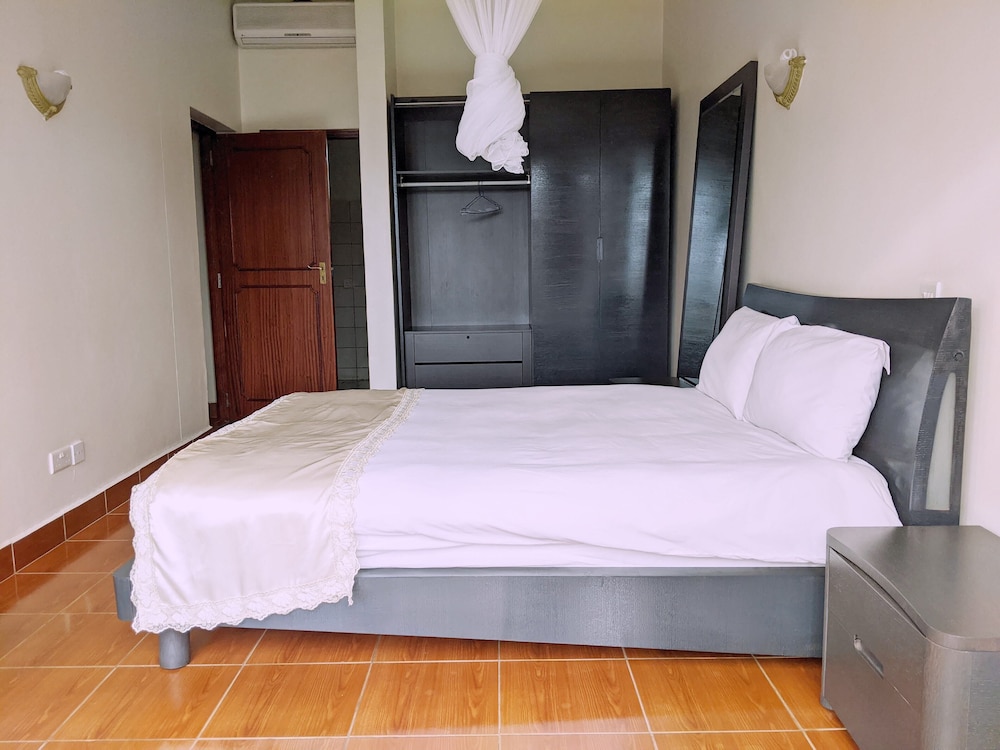 Prestige Hotel Suites 14/50