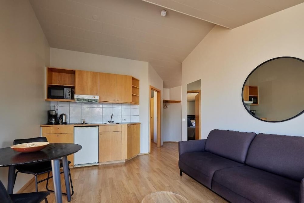 Hotel Fron 10/50