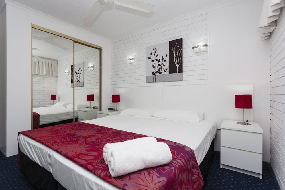 BEST WESTERN BROADBEACH TRAVEL INN APARTMENTS 17/70
