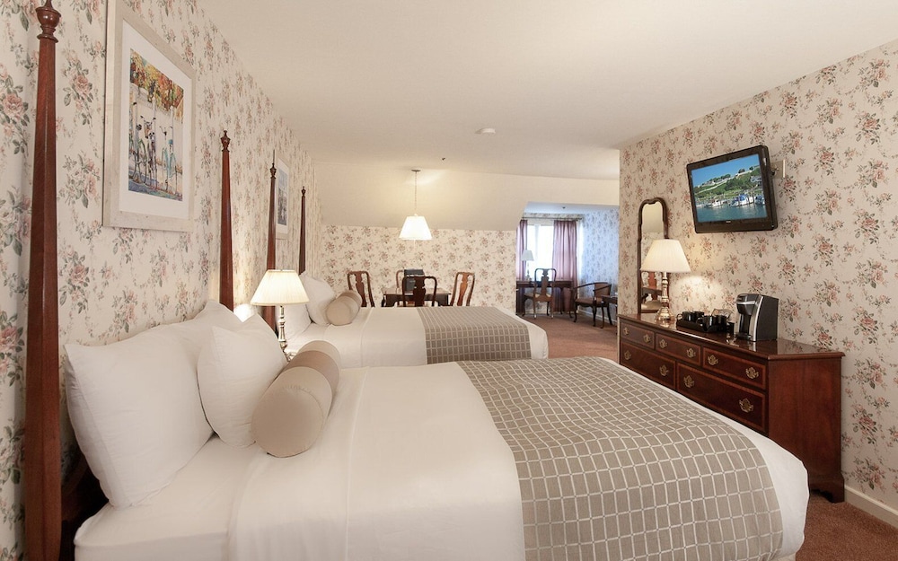 Lake View Hotel 18/46