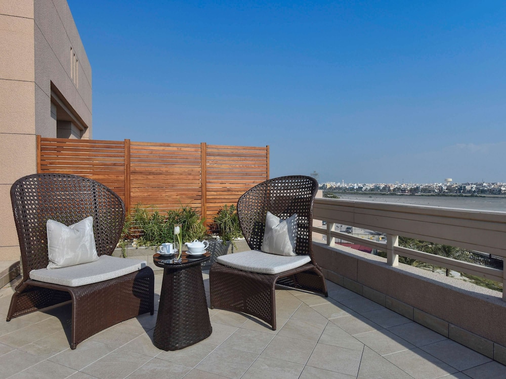 MOVENPICK HOTEL BAHRAIN 38/72
