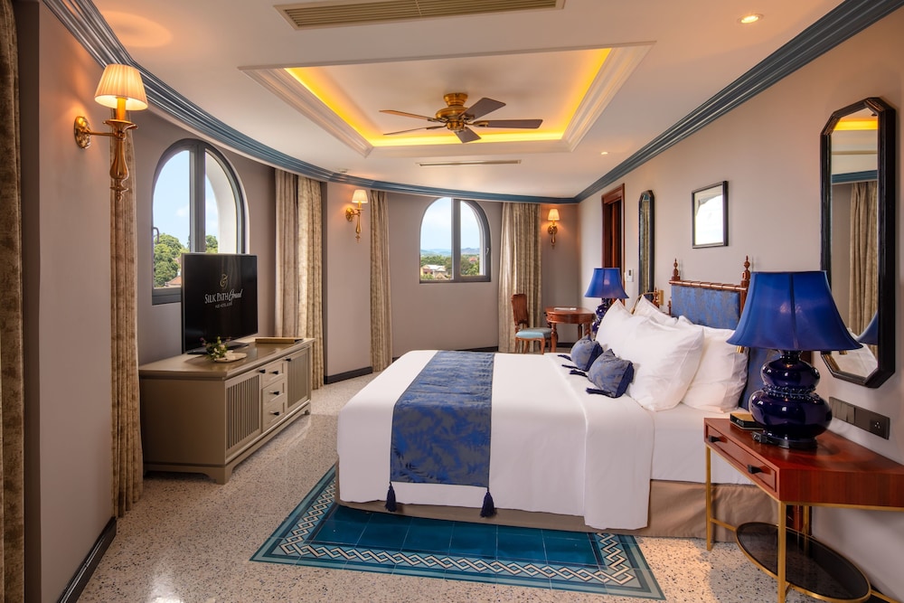 Silk Path Grand Hue Hotel 15/50