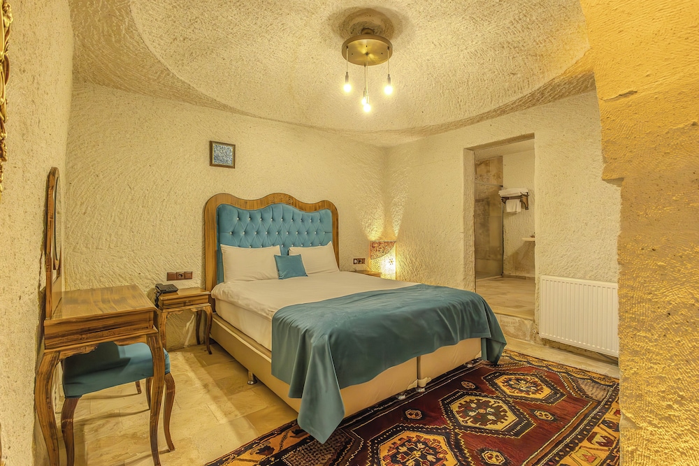Miracle Cave Hotel 7/50