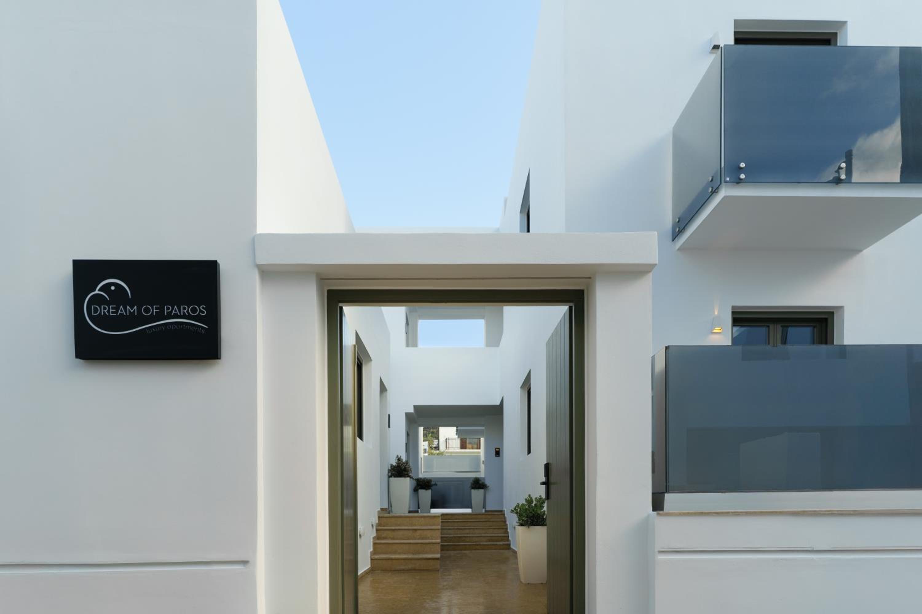 Dream of Paros photo3