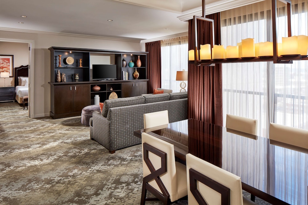 Hyatt Regency Tulsa Downtown 55/86