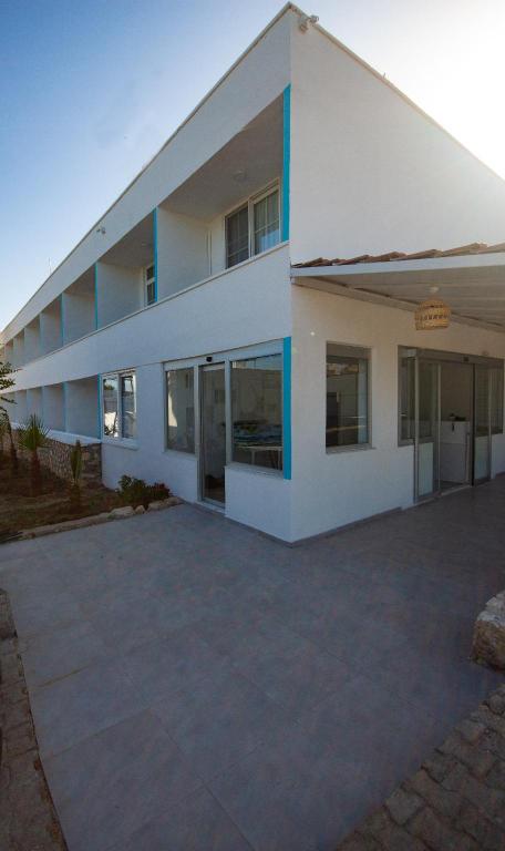 Mojo Otel Beach 1/25