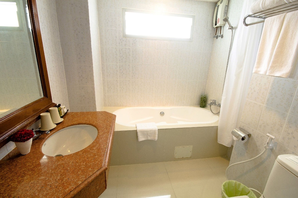 Royal View Resort 46/50