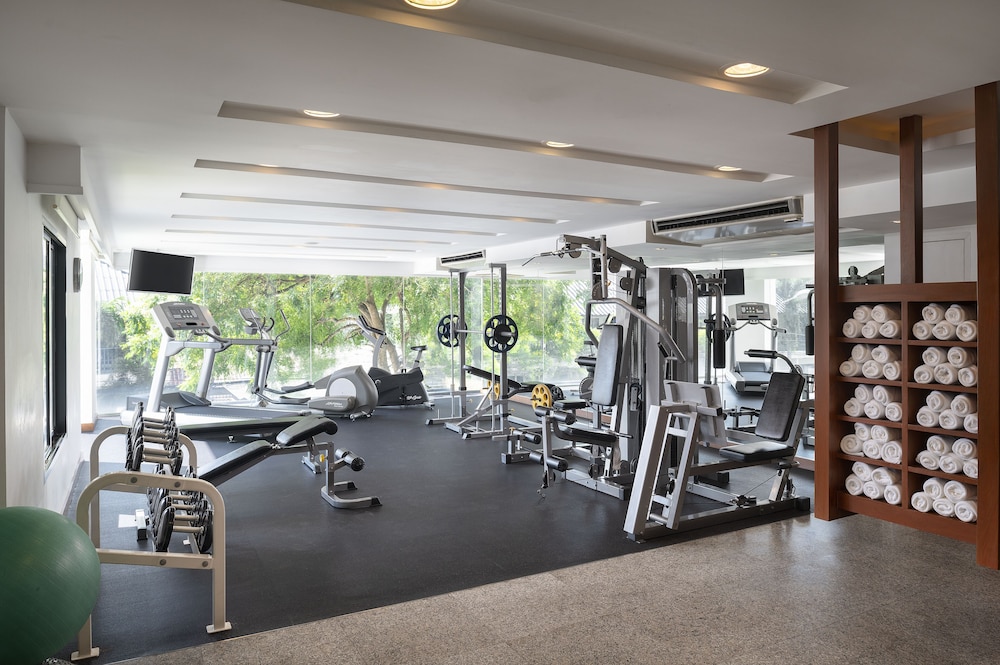 Woodlands Suites Serviced Residences 25/50