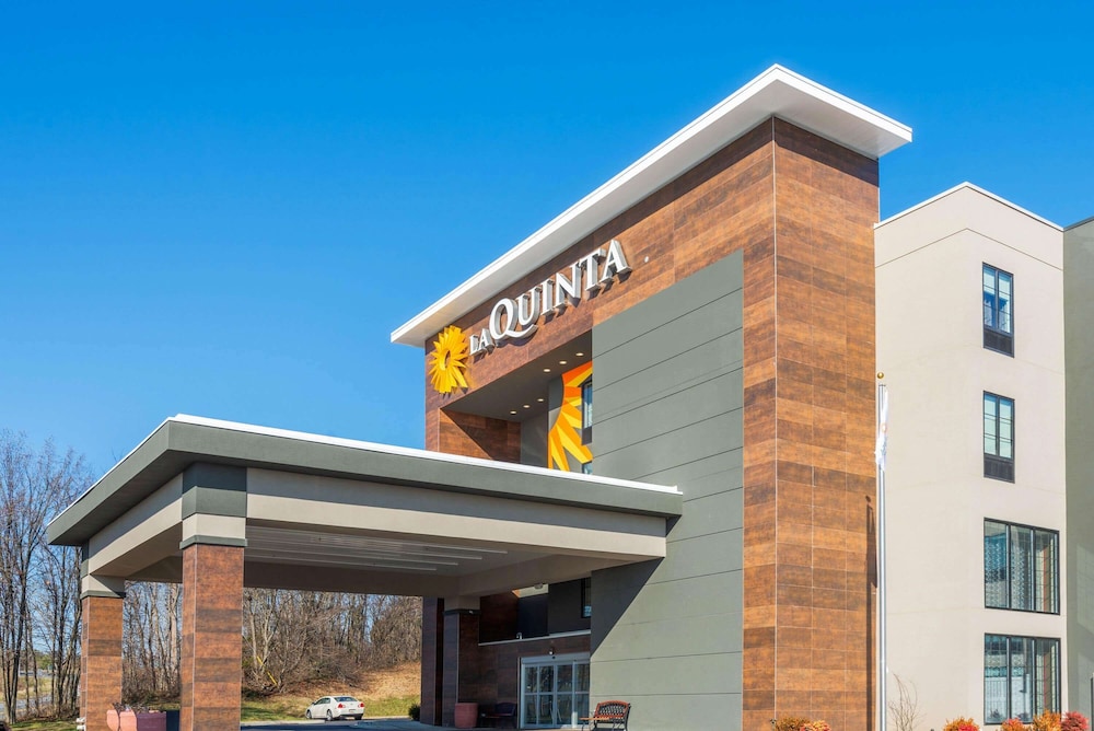 La Quinta Inn & Suites by Wyndham Aberdeen-APG 2/34