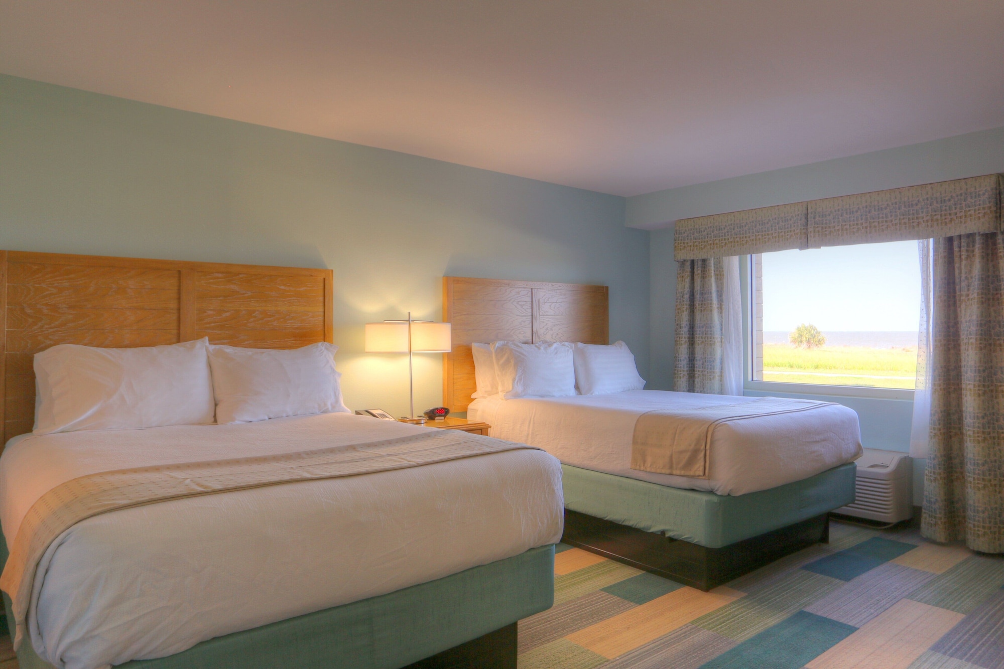 Premium, 2 Queen Beds, Accessible