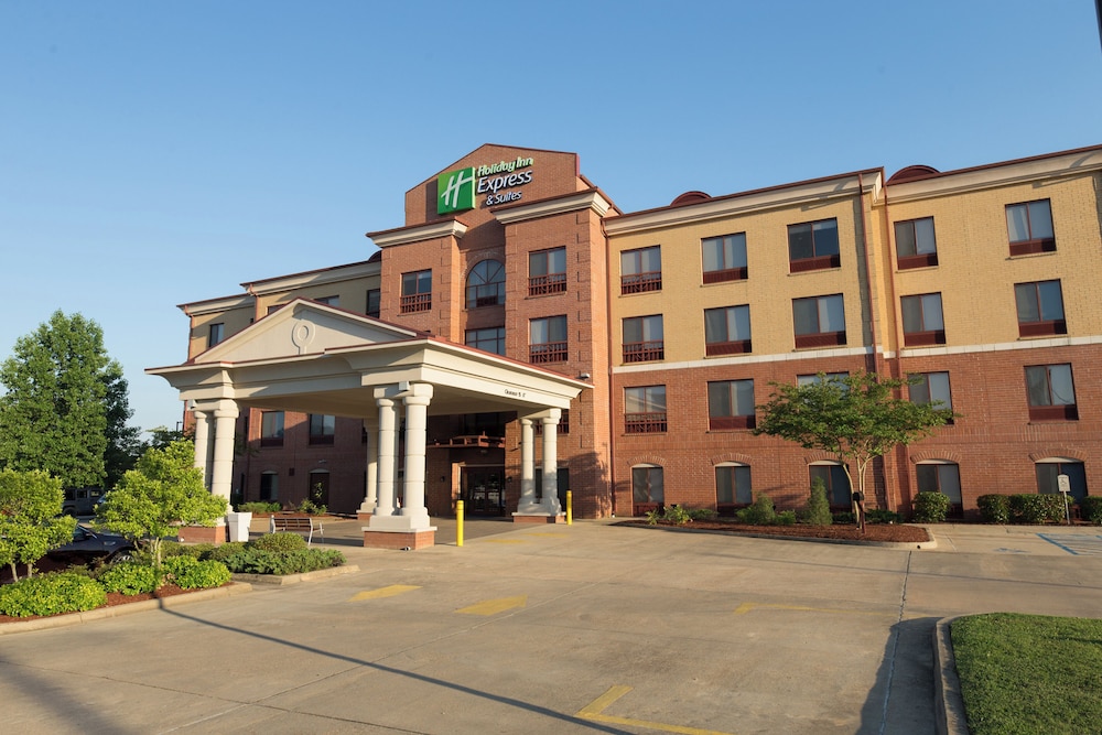 Holiday Inn Express Hotel & Suites Clinton 2/48
