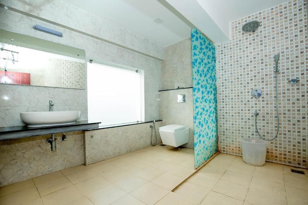 Oyo 14759 Hotel President 53/55