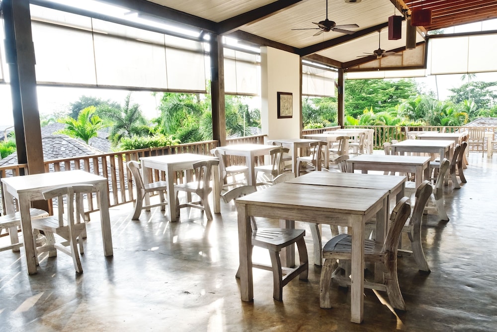 Gajapuri Resort Spa 62/76