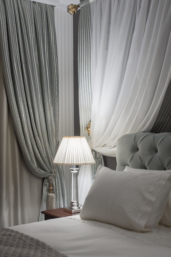LONDON BOUTIQUE HOTEL 22/40