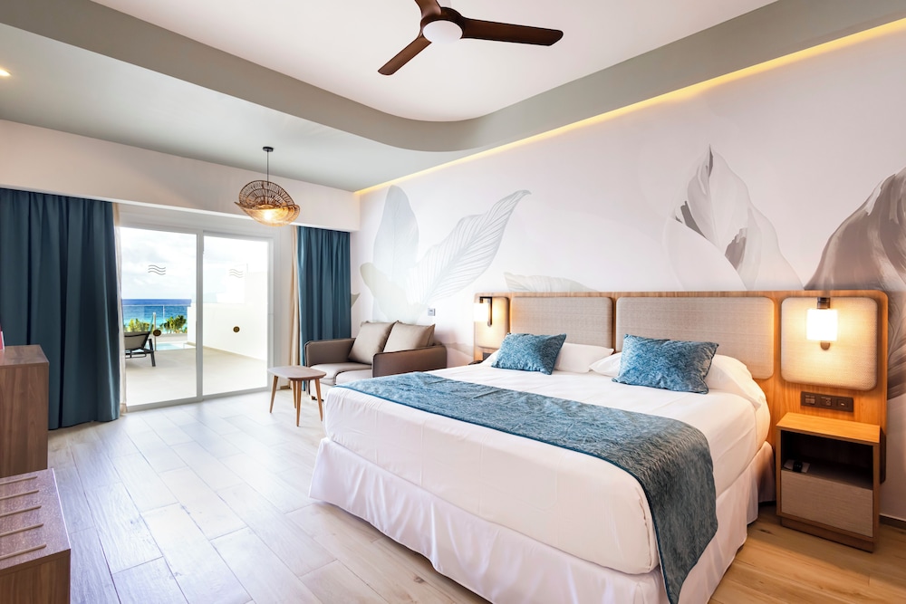 Swim Up, King Bed, Ocean View, Adult Only