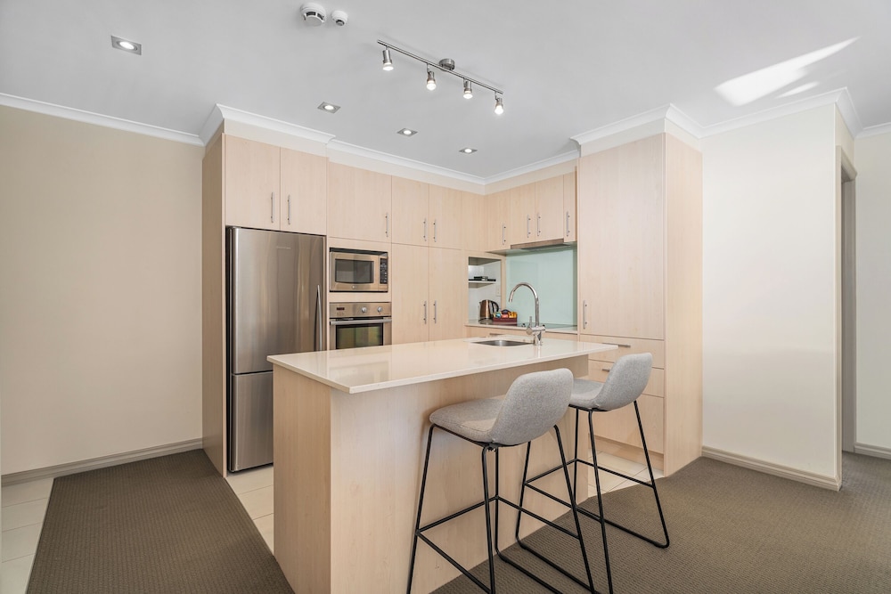 Crowsnest Apartments 8/49