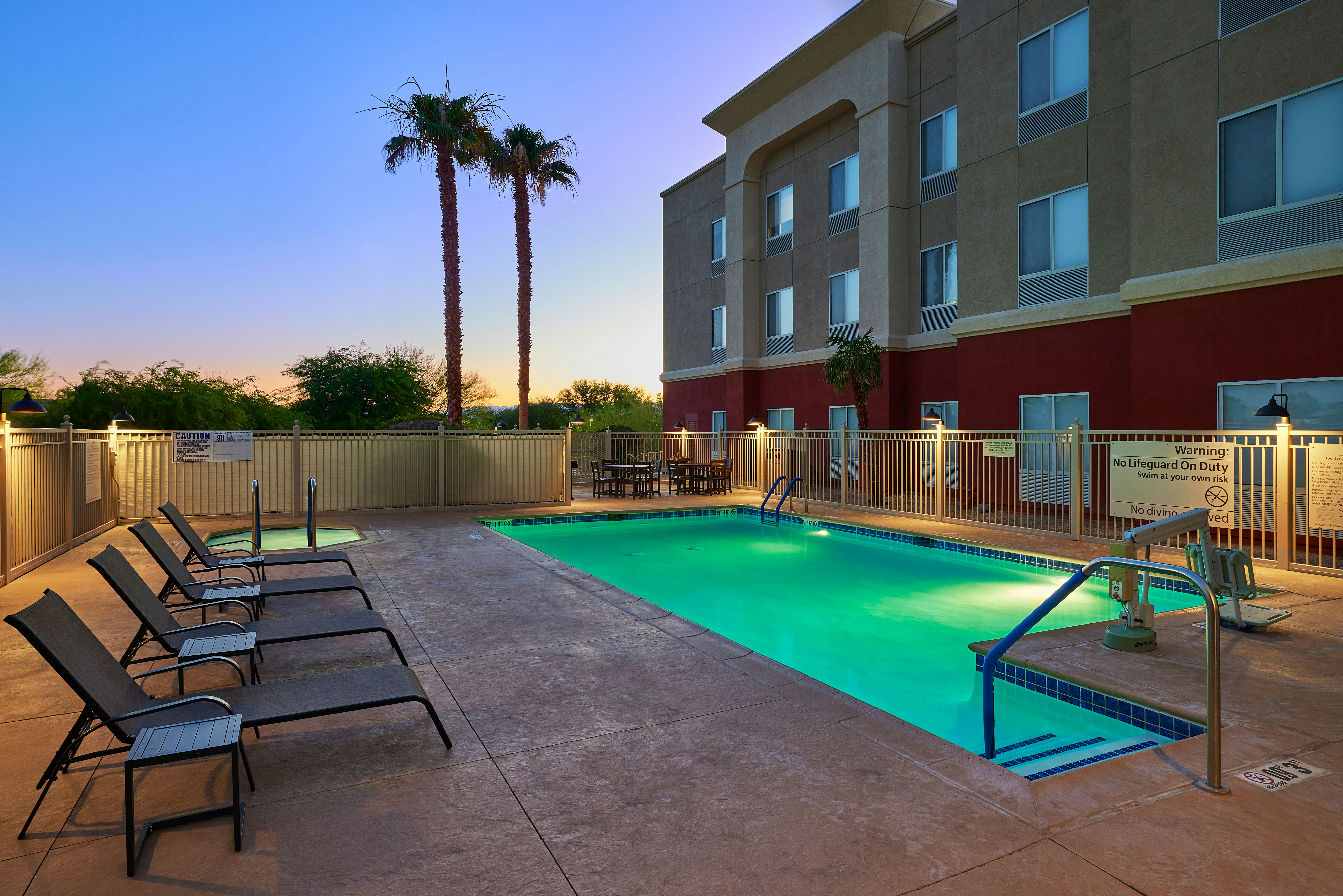 Hampton And Suites Ridgecrest Ca 23/23
