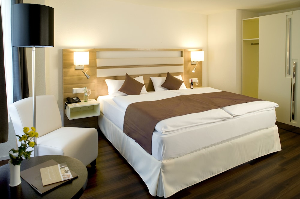 Ringhotel Goldener Knopf 11/48
