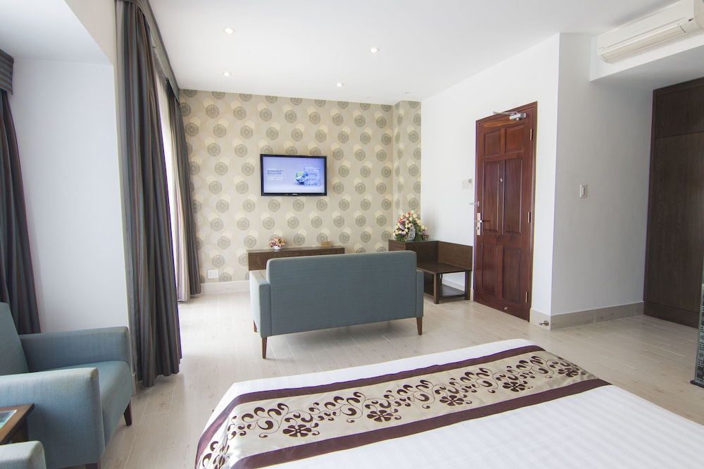 Ngoc Linh Luxury Hotel 8/48
