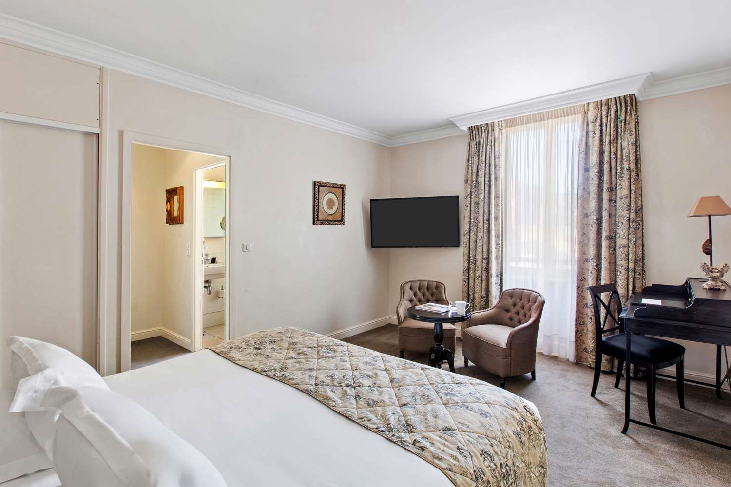 rooms
