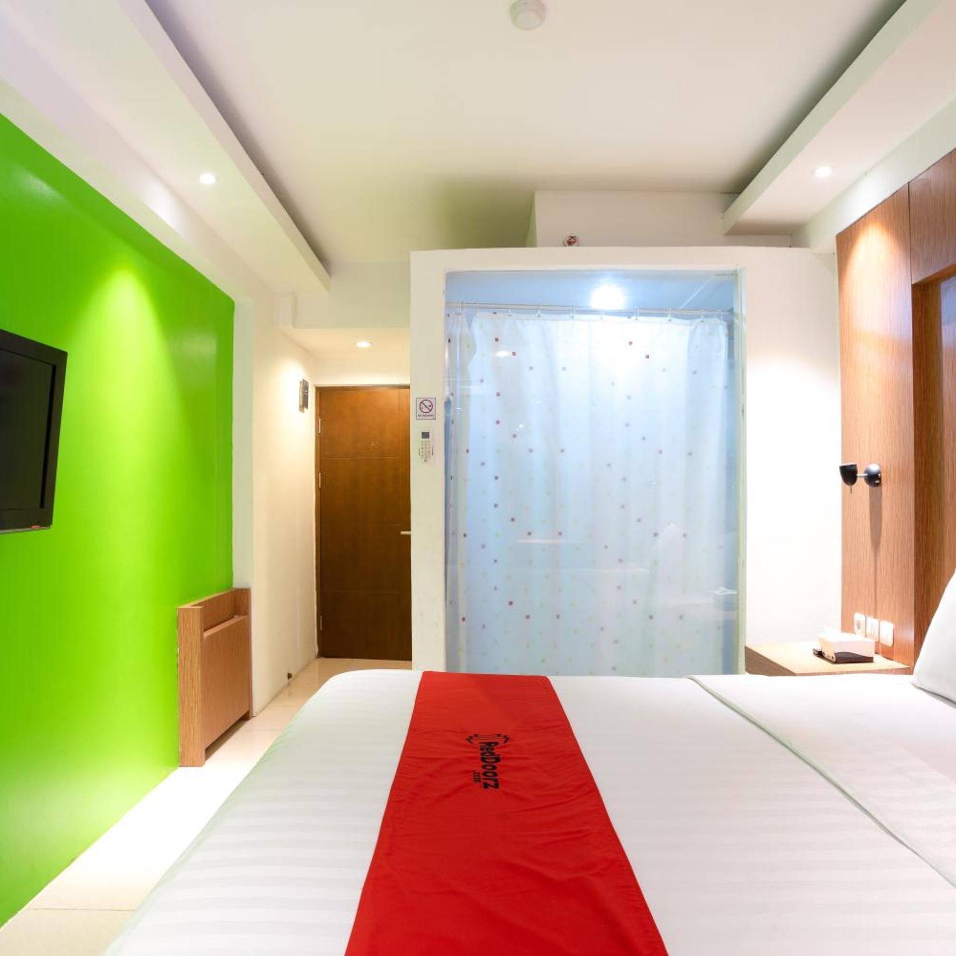 RedDoorz Apartment @ Bogor Valley 22/34