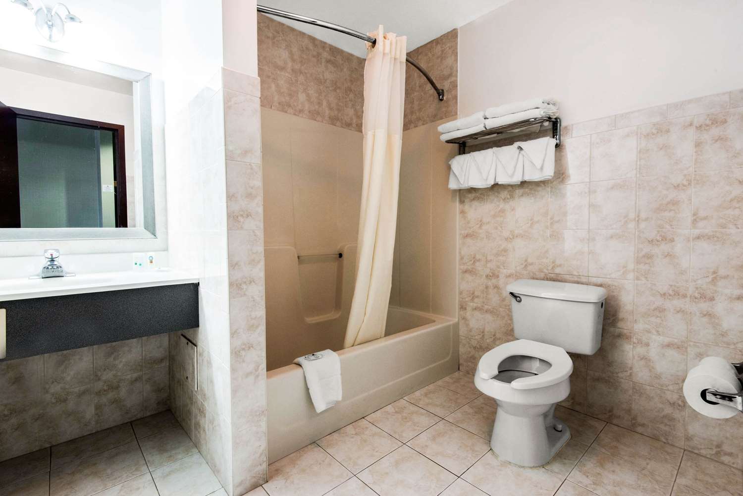Quality Inn - Niagara Falls Blvd 57/58