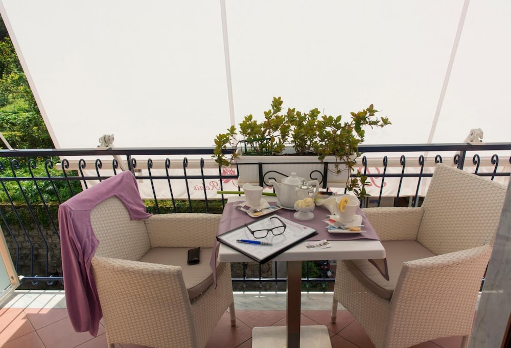 Bougainvillea Relais 32/50