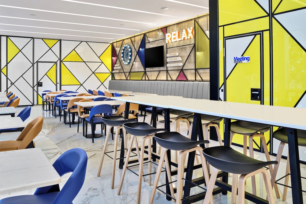 Holiday Inn Express Singapore Serangoon 36/49