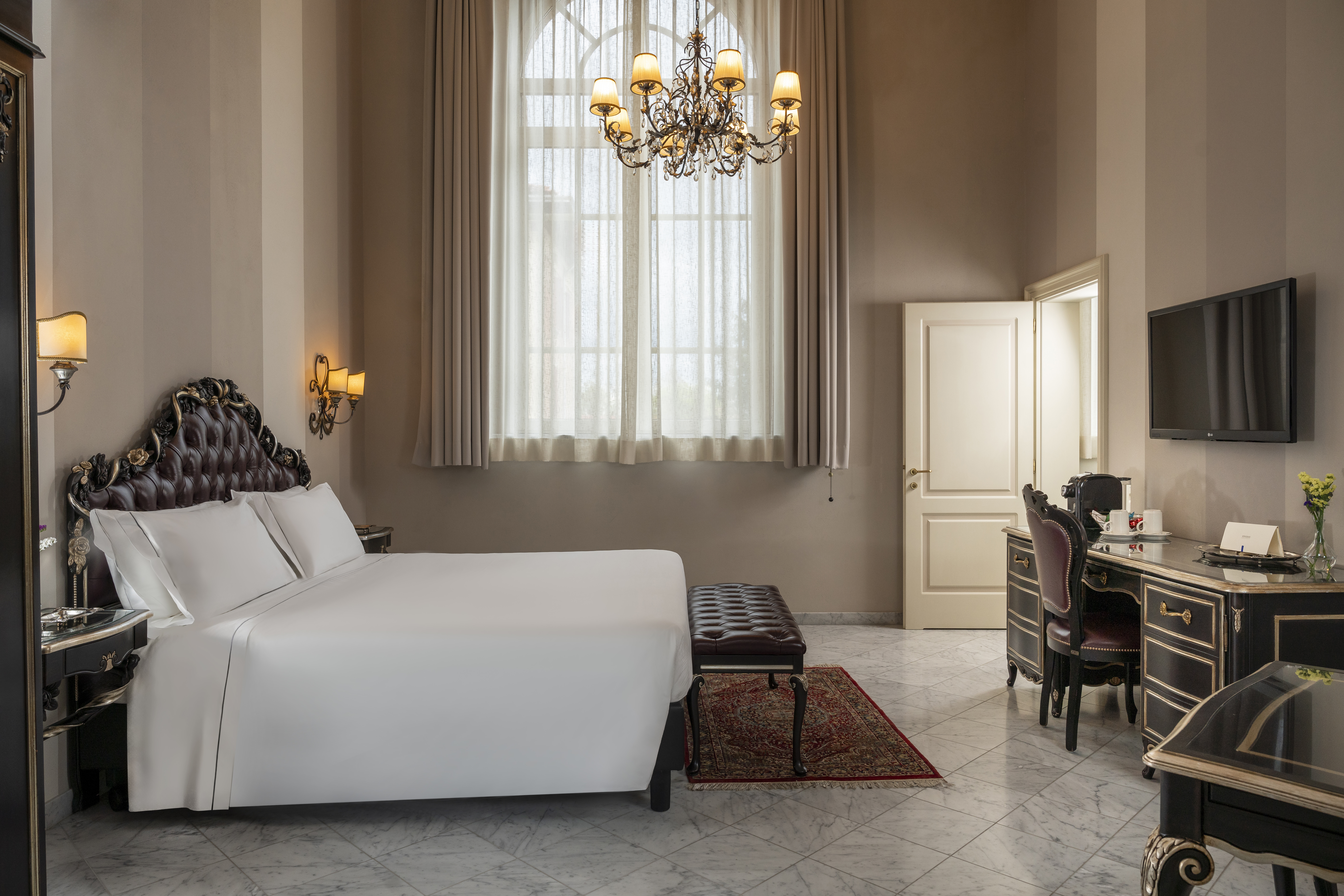 Deluxe, Double Bed