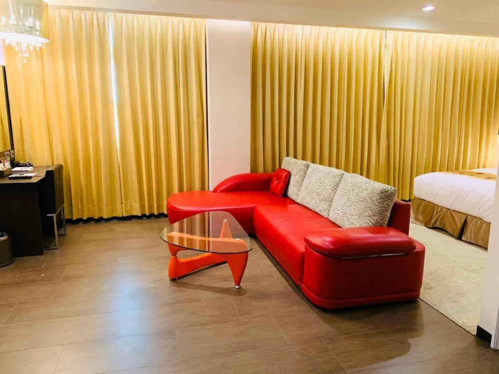 Kai Shen Sinsu Hotel 46/55