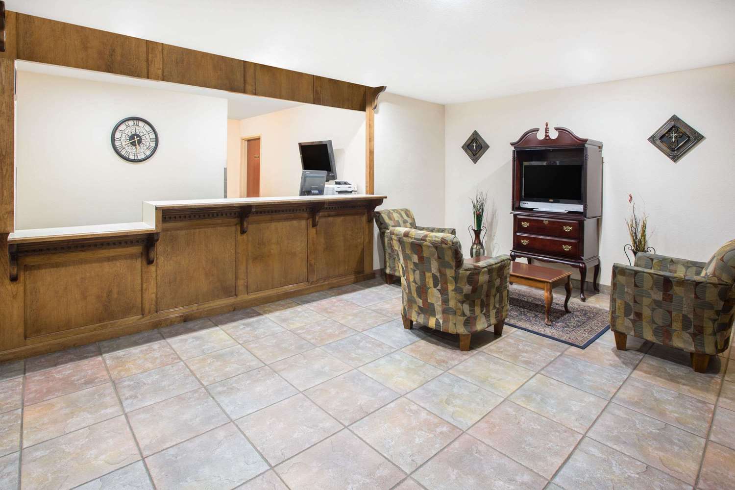 Days Inn And Suites Eunice 7/47