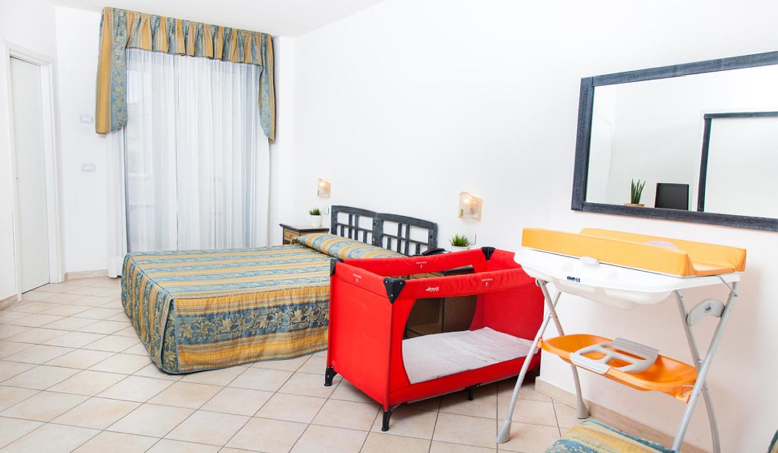 HOTEL PARCO DEI PRINCIPI 17/56