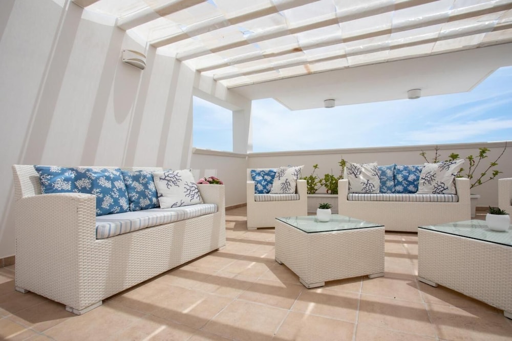 Hotel Perla Dello Ionio 12/21