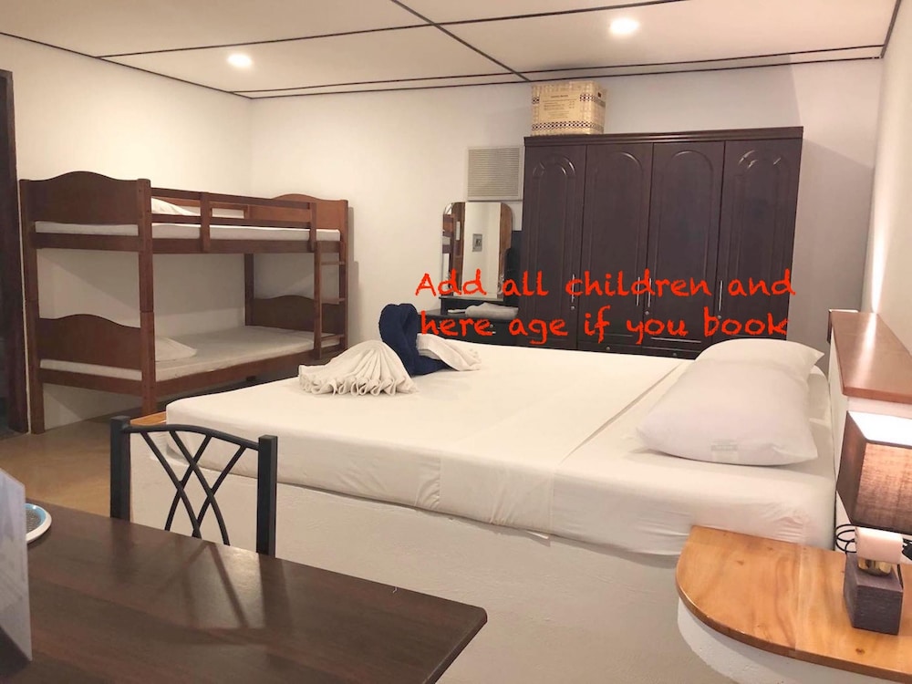 Parrot Resort Moalboal 27/50