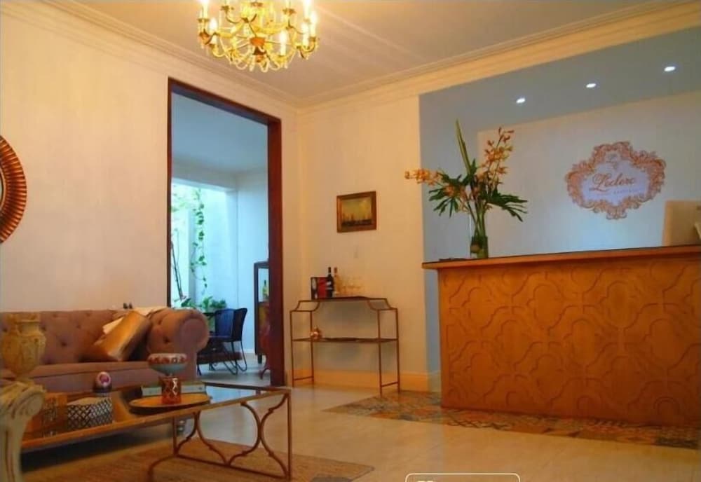 LECLERC HOTEL BOUTIQUE 10/70