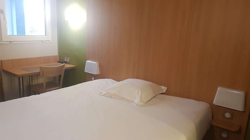 B B Hotel Poitiers 2 26/44