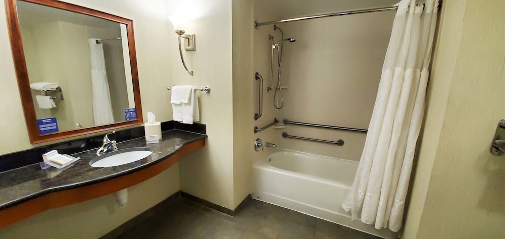 Hilton Garden Inn Milford 12/49