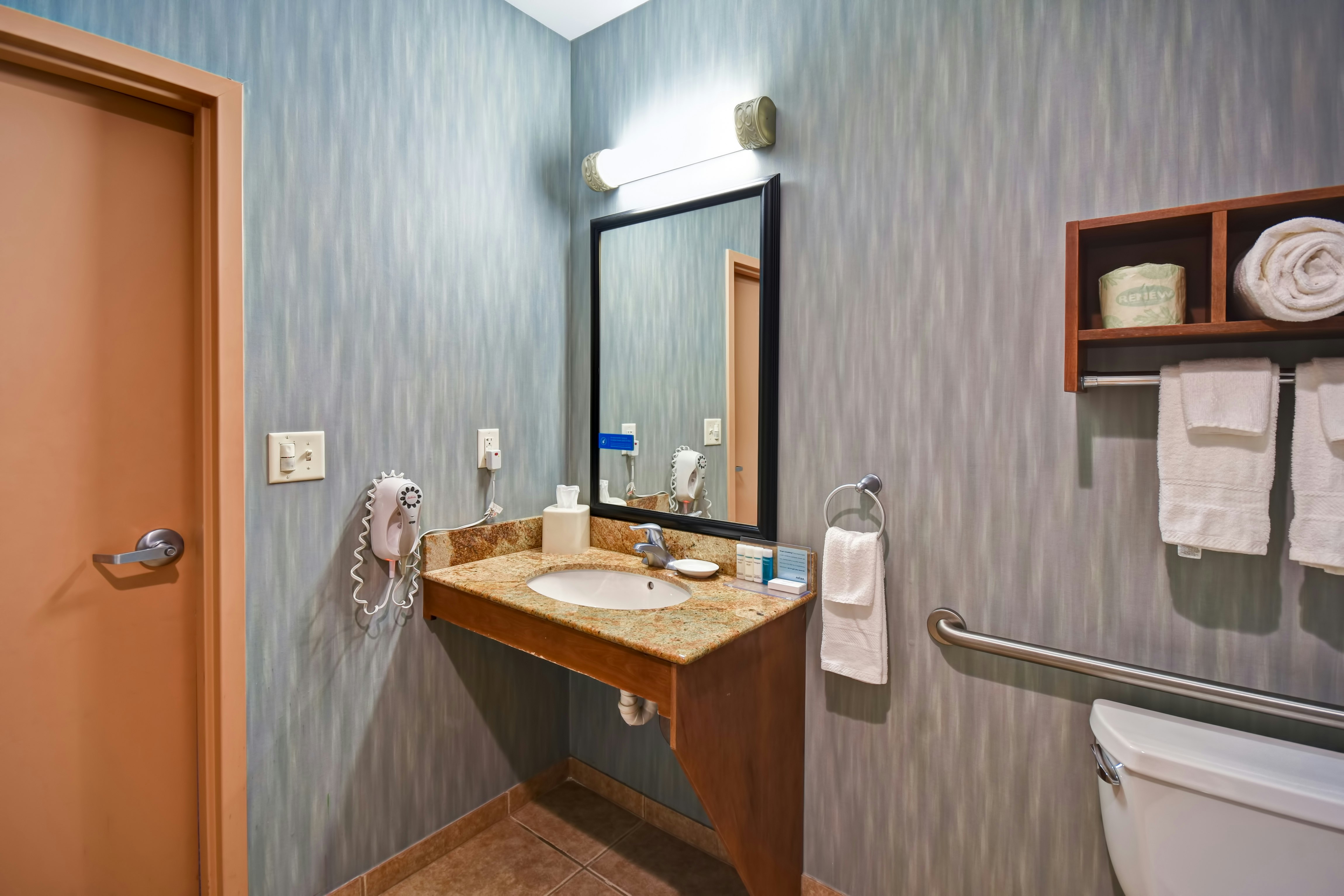 Hampton Inn And Suites Folsom 49/50