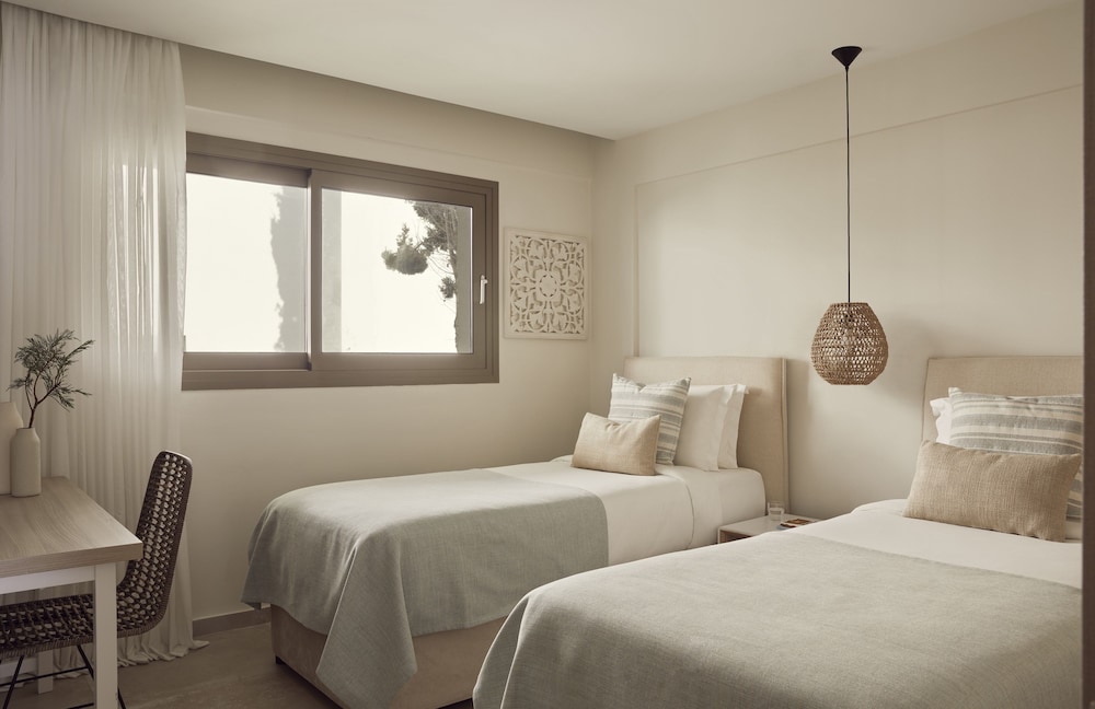 1 BEDROOM, SUITE, SEA VIEW