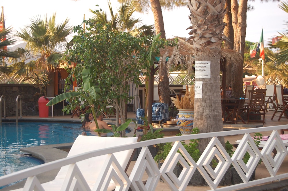 Al Togo Hotel 49/50
