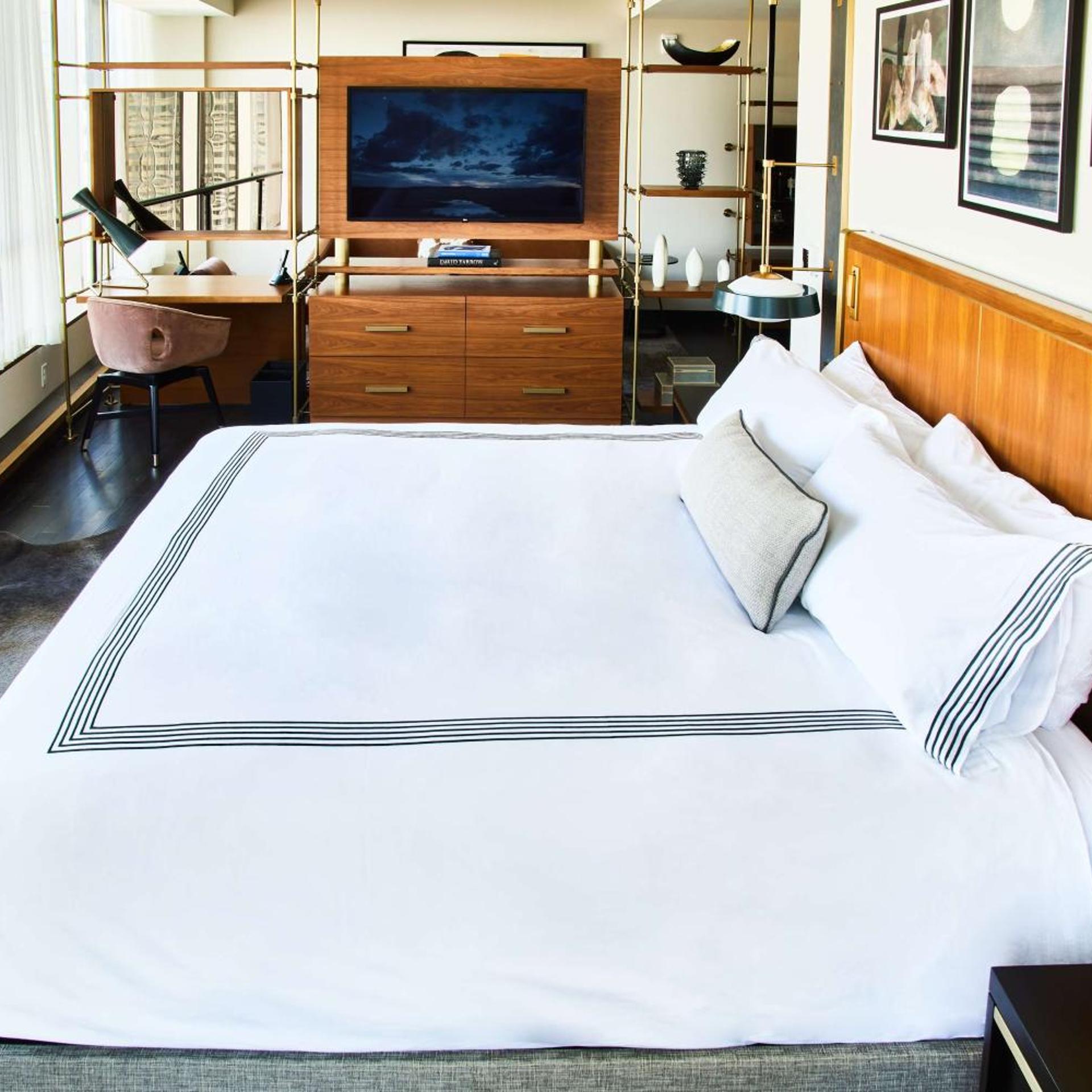 Skyline, Suite
