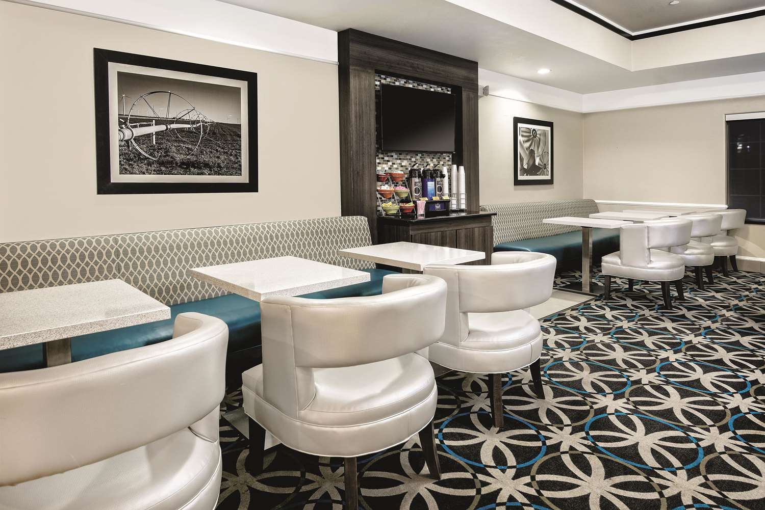 Quality Inn & Suites Rosenberg, TX 22/25